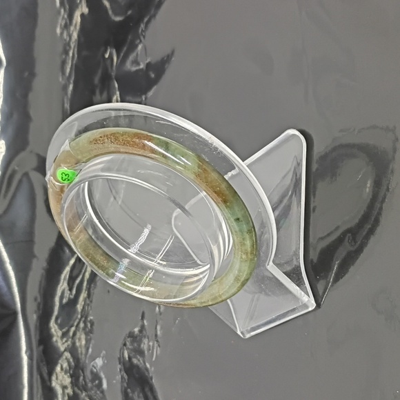 Jadeite Bangle - Picture 3 of 6